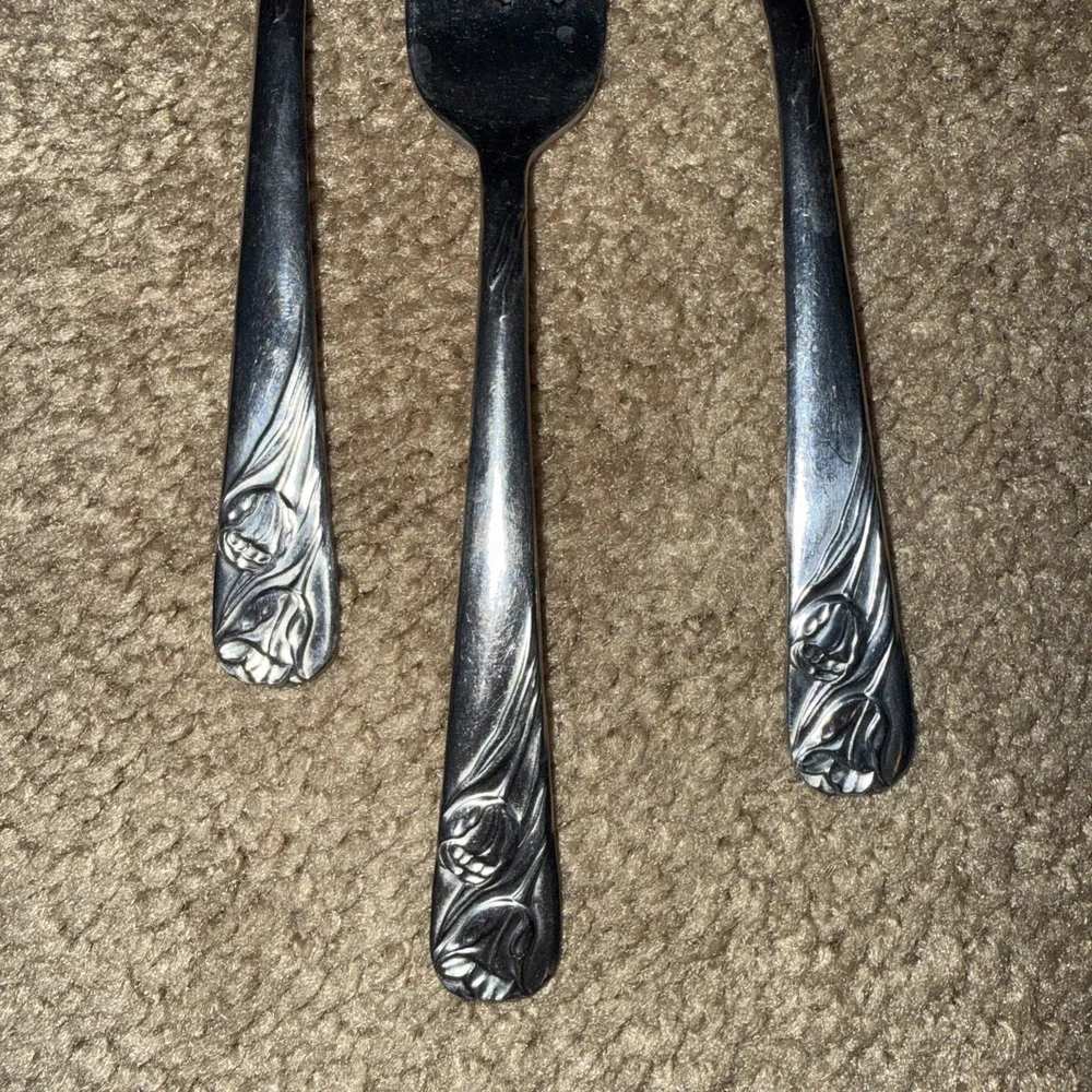 Vintage Hull Tulips Stainless dessert Forks 3